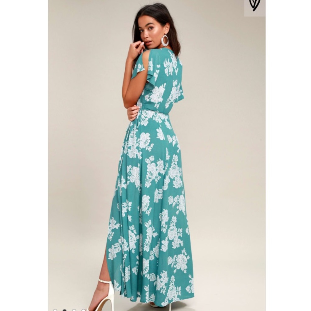 Lulu’s Dresses - Picture 4 of 10